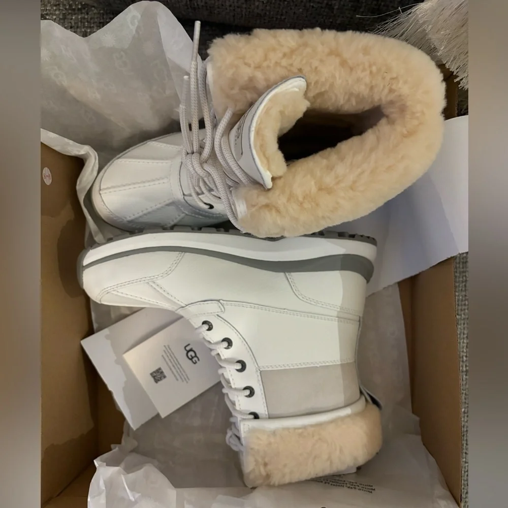 Brand New UGG Adirondack III Winter Boots – White, Size 8.5 - Picture 13 of 14